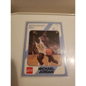 1989 Collegiate Collection #17 Michael Jordan - Carolina's Finest 1st Edition